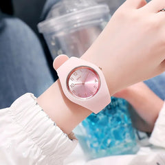 Watch Women 40mm Silicone Strap Skin-Friendly Minimalist Quartz Ladies Casual Elegant Wristwatch