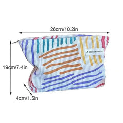 makeup bag size