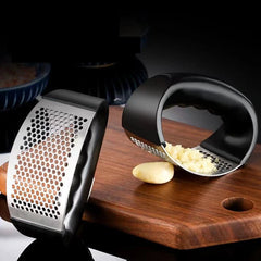 Garlic Press Stainless Steel Manual Crusher Masher Kitchen Accessory Tool Cooking Gadget