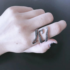 Vintage Handmade Snake Ring for Women New Fashion Unique Irregular Design Ring Birthday Party Jewelry Gifts for Her