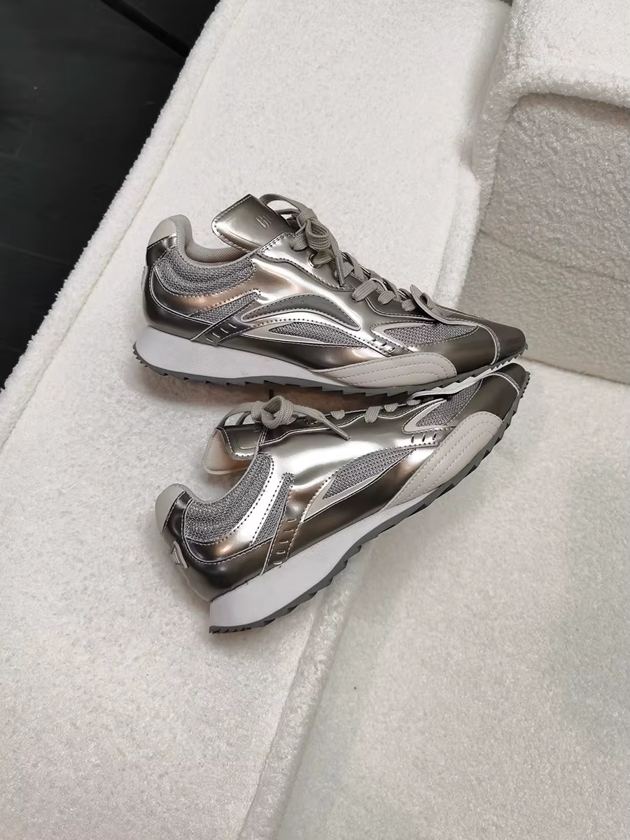 Pointed Toe Metallic Ankle Sneakers for Women – Fashion Trend Lace-Up Luxury Casual Sports Shoes