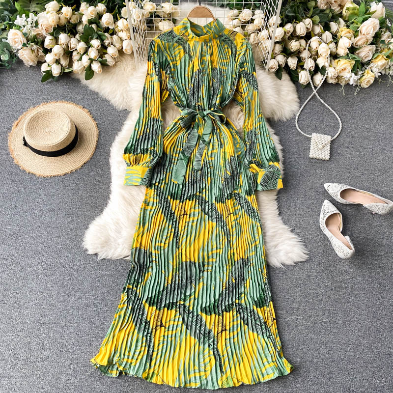 Women's Small Stand-up Collar Retro Print Pleated Long Maxi Dress