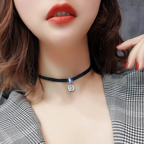 Choker Necklace Women Glitter Shiny Cubic Zirconia Black Leather Short Pendant Aesthetic Jewelry Gift