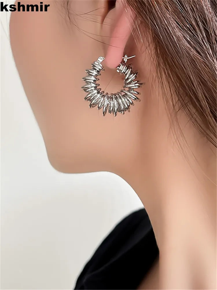 Celebrity Fashion Runway New Women's Metal Spring Spiral Earrings Hollow Loop Stud Earrings