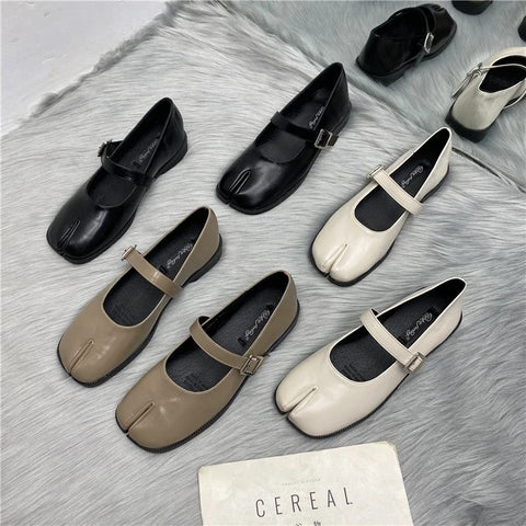 Modern Split Toe Flat Mary Jane Shoes w/ Buckle