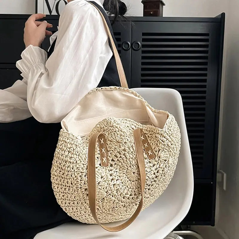 Handcrafted Round Straw Woven Beach Tote Bag Vacation Beach Hollow Out Shoulder Bag