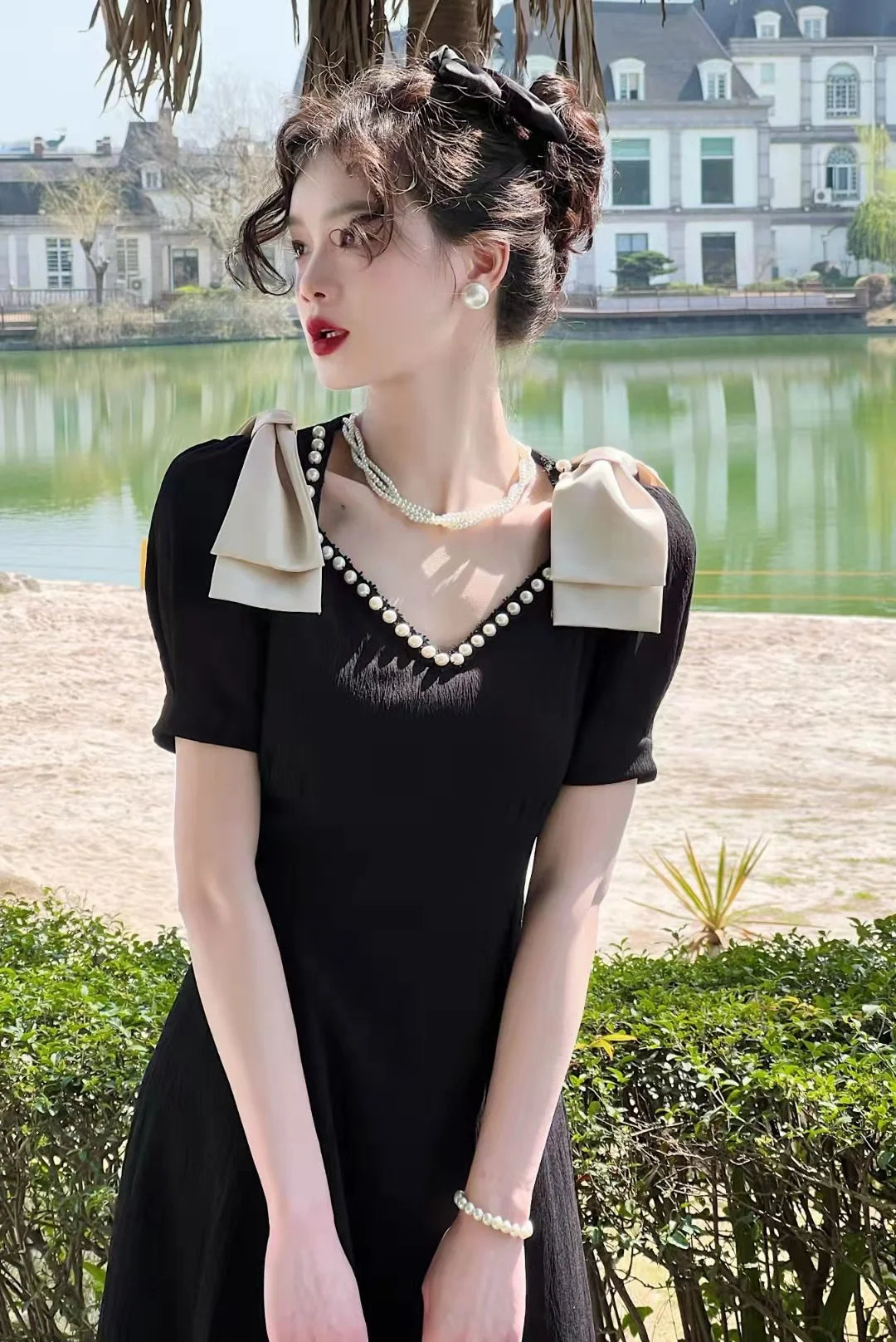 New Fashion Elegant Black Midi Dress Office Party Vintage A-Line V-Neck Pearl Detail Long Dress