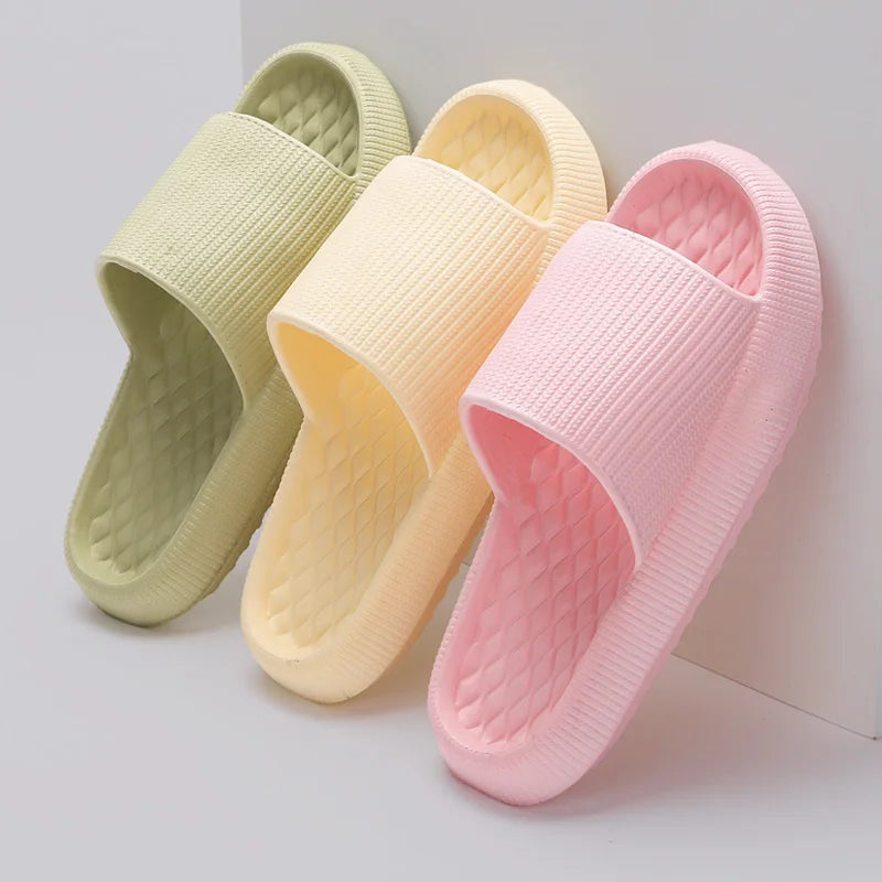 Women's Thick Platform Slippers Comfortable Non-Slip Home Slides Summer Lightweight Soft Sole Sandals