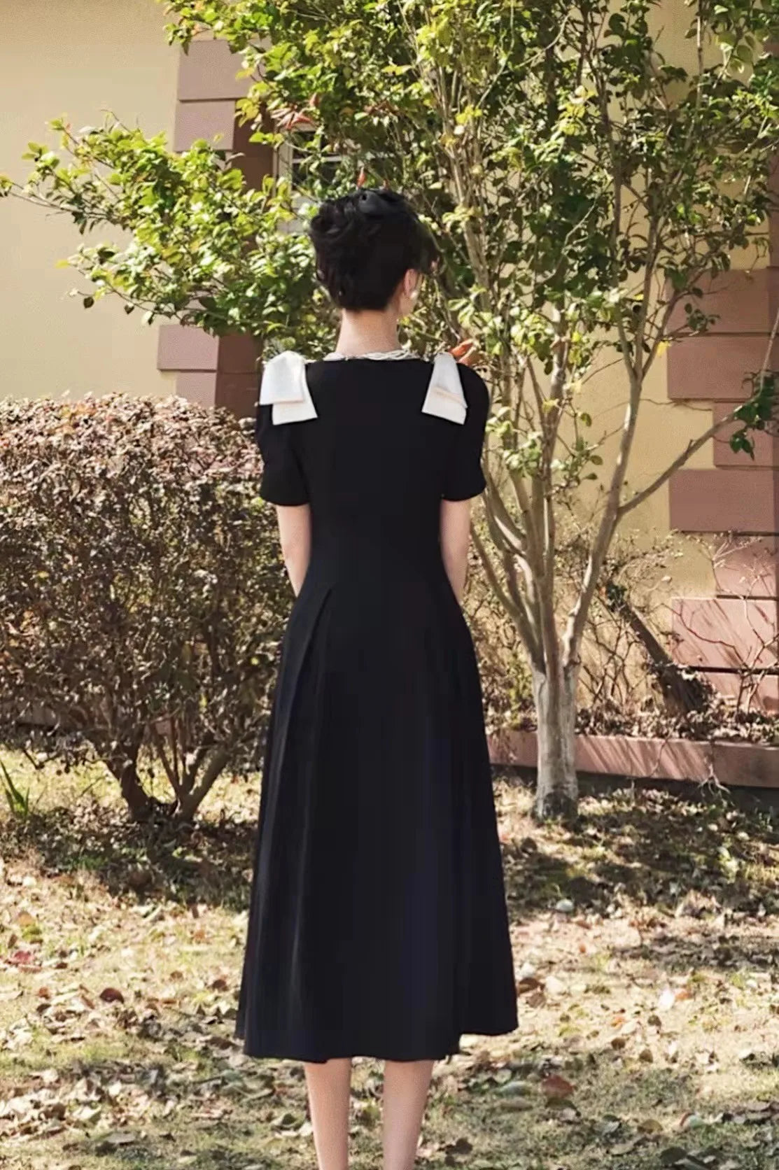 New Fashion Elegant Black Midi Dress Office Party Vintage A-Line V-Neck Pearl Detail Long Dress