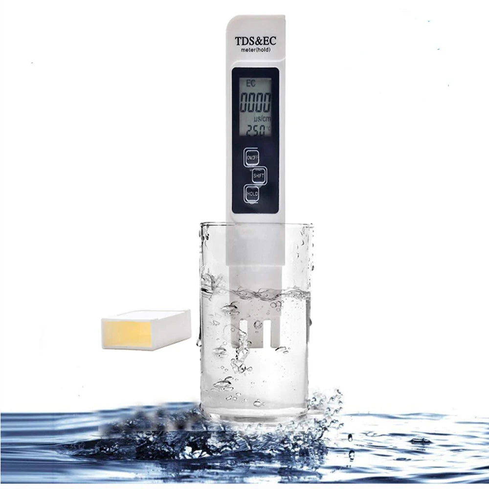 4-in-1 Digital Water Quality Tester TDS EC Meter, Range 0 to 9990 Multifunctional Water Purity Temperature TEMP PPM Tester