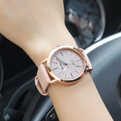 Women's Quartz Watch Large Round Face Luxury Fashion Brand with Leather Band Quartz Ladies Wristwatch