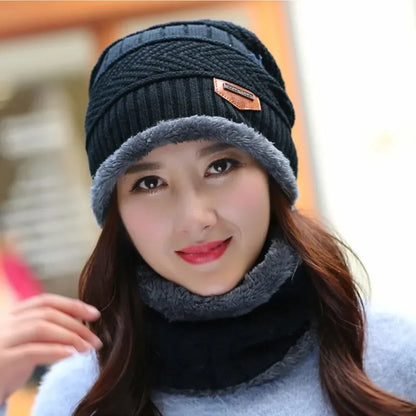 Beanie and Scarf Black