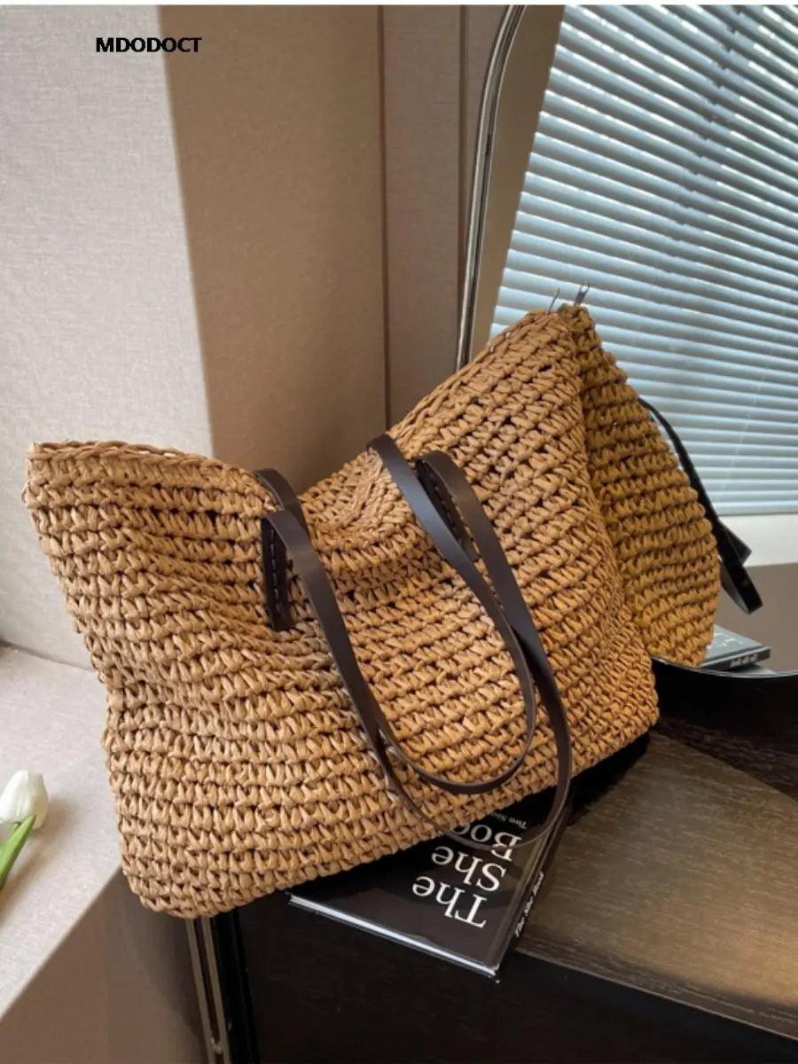 Luxury Design Straw Woven Tote Bag Casual Large Capacity Handbags Designer Fashion Women's Shoulder Bag