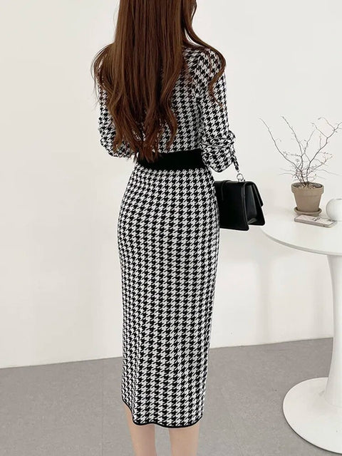 Knit Midi Dress Women Vintage V-Neck Bodycon Elegant Button Office Casual Fashion Dress