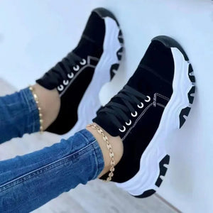 sneakers black