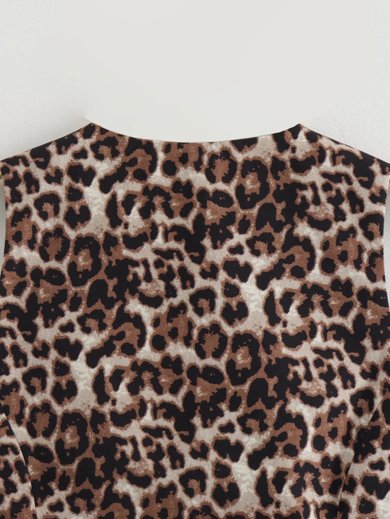 Women's Leopard Print Vest New Fashion V-Neck Single-Breasted Casual Vest Top