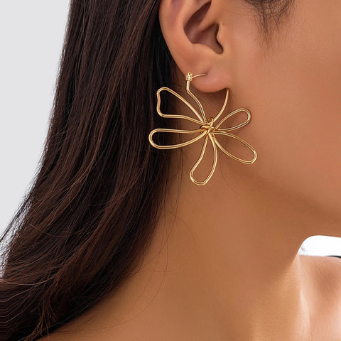 Flower Stud Earrings Women Gold Metal Big Vintage Hollow Out Simple Shaped Fashion Jewelry Gift