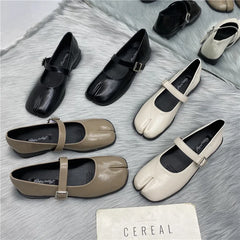 Modern Split Toe Flat Mary Jane Shoes w/ Buckle