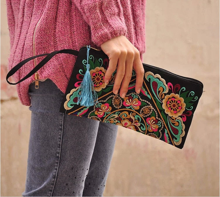 Small Embroidered Purse Mobile Phone Wallet Native Vintage Clutch Purse