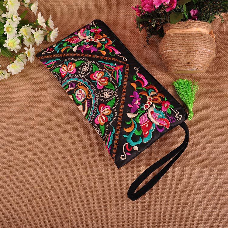 Small Embroidered Purse Mobile Phone Wallet Native Vintage Clutch Purse